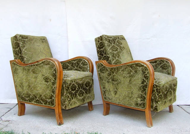 Pair of Art Deco armchairs. Original condition.