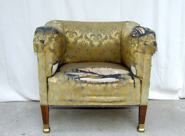 Art Deco armchair, for repair.